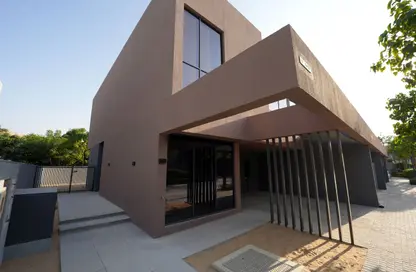 Townhouse - 4 Bedrooms - 5 Bathrooms for sale in Tilal City - Sharjah