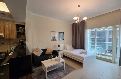 Apartment - Studio - 1 Bathroom for rent in Burj Al Nujoom - Downtown Dubai - Dubai