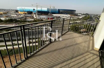 Apartment - 3 Bedrooms - 4 Bathrooms for sale in Waters Edge - Yas Island - Abu Dhabi