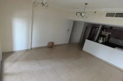 شقة - 2 غرف نوم - 3 حمامات للايجار في جولف فيو ريزدنس - مدينة دبي الرياضية - دبي