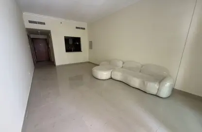 Apartment - 1 Bedroom - 2 Bathrooms for rent in Plaza Residences 1 - Plaza Residences - Jumeirah Village Circle - Dubai