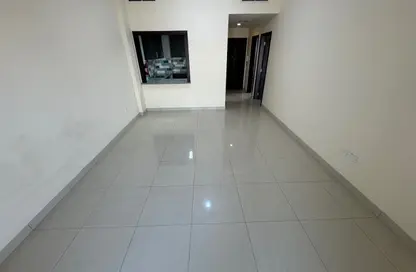 شقة - غرفة نوم - 2 حمامات للبيع في الزاهية - تجارية مويلح - الشارقة شقة - غرفة نوم - 2 حمامات للبيع في الزاهية - تجارية مويلح - الشارقة