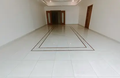 Apartment - 3 Bedrooms - 5 Bathrooms for rent in Al Khalidiya - Abu Dhabi