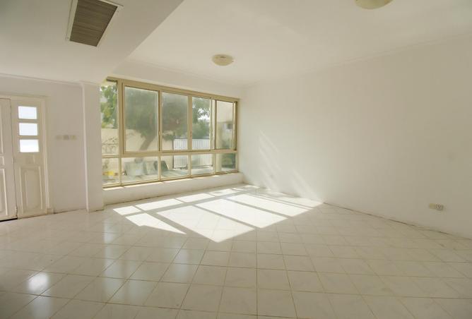 15740200 - Property Image 2