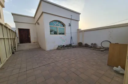 Apartment - 2 Bedrooms - 2 Bathrooms for rent in Magar Al Dhabi - Falaj Hazzaa - Al Ain