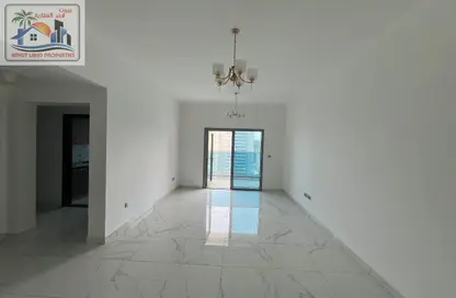 Apartment - 3 Bedrooms - 4 Bathrooms for rent in Al Majaz 1 - Al Majaz - Sharjah