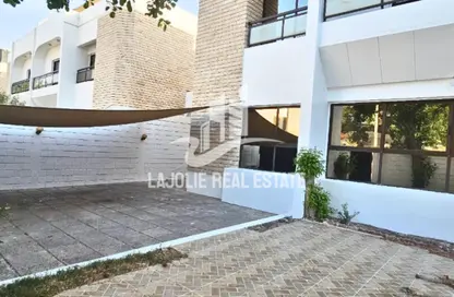 Villa - 4 Bedrooms - 3 Bathrooms for rent in Corniche Road - Abu Dhabi