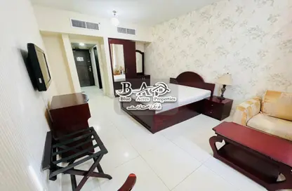 Apartment - 1 Bathroom for rent in Al Hazem Tower - Al Nahyan - Abu Dhabi
