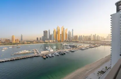 Apartment - 2 Bedrooms - 2 Bathrooms for rent in Palace Beach Residence Tower 2 - Palace Beach Residence - EMAAR Beachfront - Dubai Harbour - Dubai