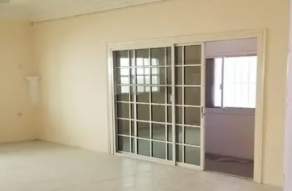 Apartment - 4 Bedrooms - 4 Bathrooms for rent in Al Azra - Al Riqqa - Sharjah