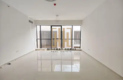 Apartment - 1 Bedroom - 2 Bathrooms for rent in Muwaileh 29 Building - Muwaileh - Sharjah