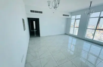 شقة - 2 غرف نوم - 2 حمامات للايجار في مساكن كورنيش عجمان - طريق كورنيش عجمان - عجمان