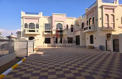 Townhouse - 4 Bedrooms - 5 Bathrooms for rent in Khuzam - Ras Al Khaimah