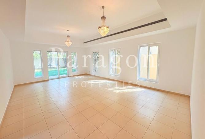 15121109 - Property Image 3