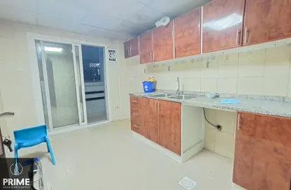 Apartment - 3 Bedrooms - 3 Bathrooms for rent in Madinat Zayed - Abu Dhabi