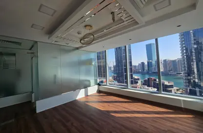 مكتب - استوديو - 2 حمامات للايجار في بايز ووتر - الخليج التجاري - دبي