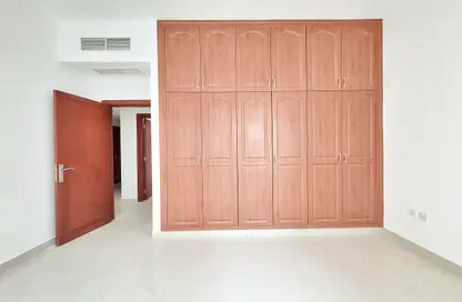 شقة - 2 غرف نوم - 2 حمامات للايجار في شارع 20 - النهدة - الشارقة شقة - 2 غرف نوم - 2 حمامات للايجار في شارع 20 - النهدة - الشارقة