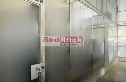 Warehouse - Studio - 1 Bathroom for rent in Umm Ramool - Dubai