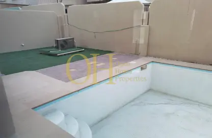 Townhouse - 5 Bedrooms - 6 Bathrooms for sale in Arabian Style - Al Reef Villas - Al Reef - Abu Dhabi