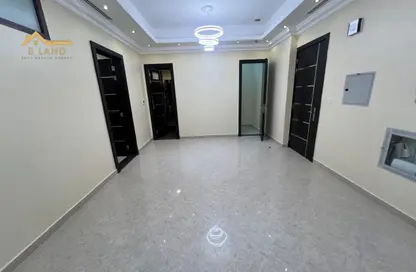 Apartment - 3 Bedrooms - 3 Bathrooms for rent in Al Jurf 1 - Al Jurf - Ajman Downtown - Ajman