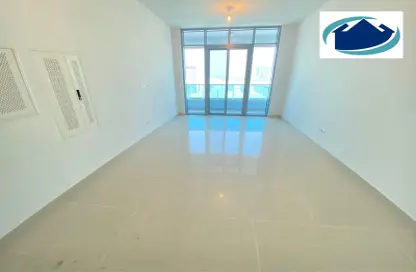 Empty Room image for: Apartment - 1 Bathroom for sale in Julphar Residence - Al Reem Island - Abu Dhabi, Image 1