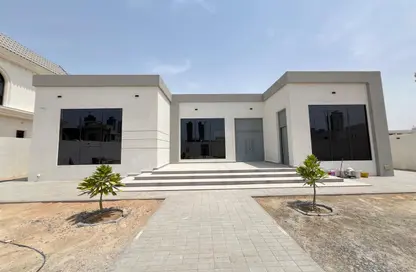 Villa - 4 Bedrooms - 6 Bathrooms for rent in Al Barsha South 2 - Al Barsha South - Al Barsha - Dubai