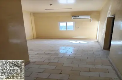 سكن عمال - استوديو - 8 حمامات للايجار في برج بوابة عجمان - عجمان الصناعية 2 - المنطقة الصناعية - عجمان