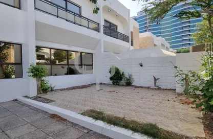 Villa - 4 Bedrooms - 5 Bathrooms for rent in Corniche Road - Abu Dhabi