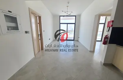 Apartment - 3 Bedrooms - 3 Bathrooms for rent in Binghatti Avenue - Al Jaddaf - Dubai