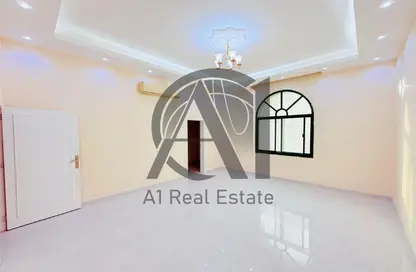 Villa - 4 Bedrooms - 6 Bathrooms for rent in Al Khabisi - Al Ain