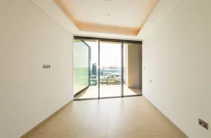 Empty Room image for: Apartment - 1 Bedroom - 2 Bathrooms for rent in Maryah Plaza 1 - Maryah Plaza - Al Maryah - Abu Dhabi, Image 1