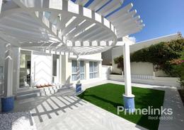 Terrace image for: Villa - 5 bedrooms - 7 bathrooms for rent in Meadows 3 - Meadows - Dubai, Image 1