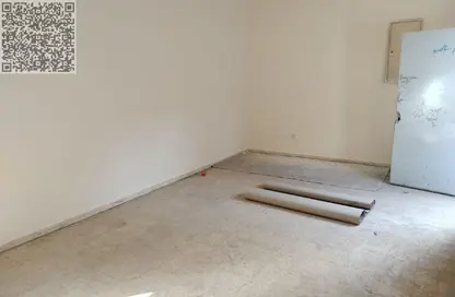 سكن عمال - استوديو - 8 حمامات للايجار في المنطقة الصناعية رقم 10 - المنطقة الصناعية بالشارقة - الشارقة