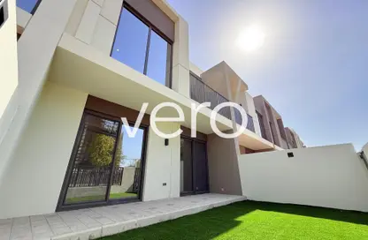 فيلا - 3 غرف نوم - 4 حمامات للايجار في أورا جاردنز - تلال الغاف - دبي