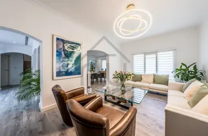 Villa - 5 Bedrooms - 6 Bathrooms for rent in Meadows 2 - Meadows - Dubai