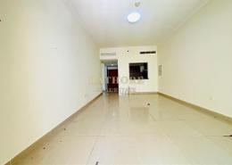 صورةغرفة فارغة لـ: شقة - 2 غرف نوم - 3 حمامات للكراء في بلازا ريسدينس 1 - بلازا ريزيدنس - قرية الجميرا سركل - دبي, صورة 1