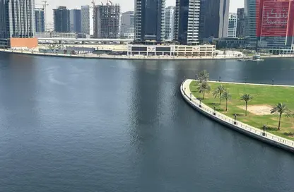 Apartment - 1 Bedroom - 2 Bathrooms for rent in Bay's Edge - Business Bay - Dubai