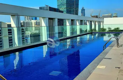Pool image for: Apartment - 1 Bathroom for rent in SOL Bay - Business Bay - Dubai, Image 1