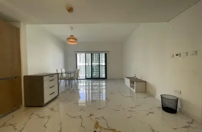 Apartment - 1 Bedroom - 2 Bathrooms for rent in Al Raha Lofts - Al Raha Beach - Abu Dhabi