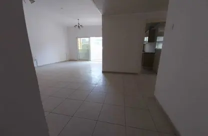 Apartment - 2 Bedrooms - 2 Bathrooms for rent in New Al Taawun Road - Al Taawun - Sharjah