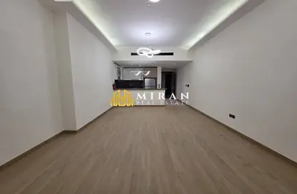 شقة - 2 غرف نوم - 3 حمامات للايجار في ويست فيو جاردن - قرية جميرا الدائرية - دبي شقة - 2 غرف نوم - 3 حمامات للايجار في ويست فيو جاردن - قرية جميرا الدائرية - دبي