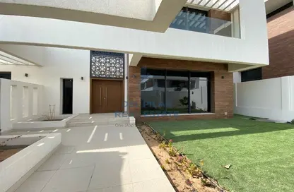Villa - 4 Bedrooms - 6 Bathrooms for rent in West Yas - Yas Island - Abu Dhabi