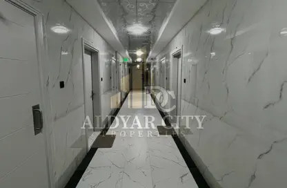 Apartment - 1 Bedroom - 2 Bathrooms for rent in Ajman Corniche Residences - Ajman Corniche Road - Ajman