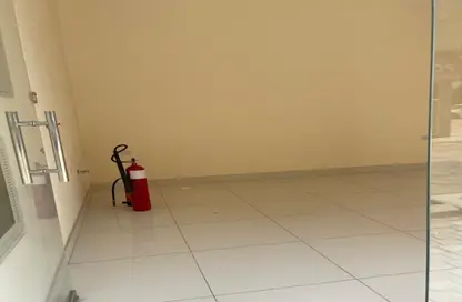 Shop - Studio - 1 Bathroom for rent in Al Nabaa Building - Al Naba'ah - Al Sharq - Sharjah
