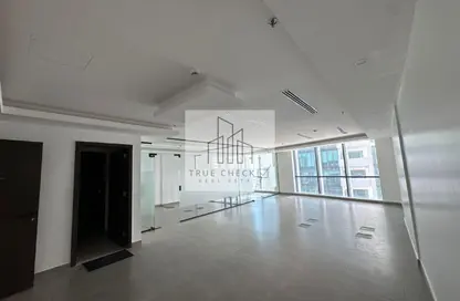 مكتب - استوديو - 1 حمام للايجار في برج ريجال - الخليج التجاري - دبي