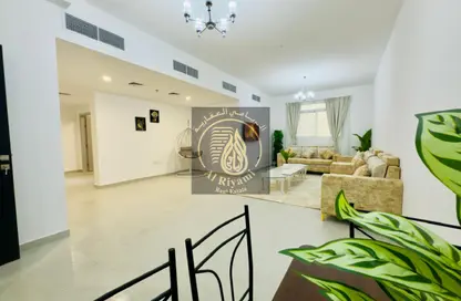 شقة - 2 غرف نوم - 2 حمامات للايجار في مساكن كورنيش عجمان - طريق كورنيش عجمان - عجمان
