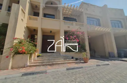 فيلا - 4 غرف نوم - 5 حمامات للايجار في شارع الخليج العربي - البطين - أبوظبي