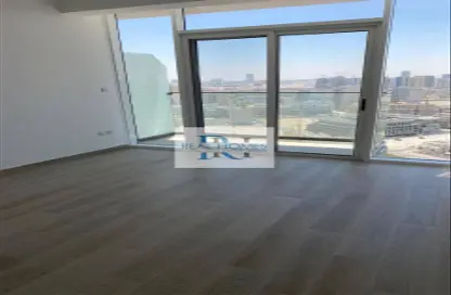 شقة - 1 حمام للايجار في بلوم تاورز سي - ابراج بلووم - الضاحية 10 - قرية الجميرا سركل - دبي