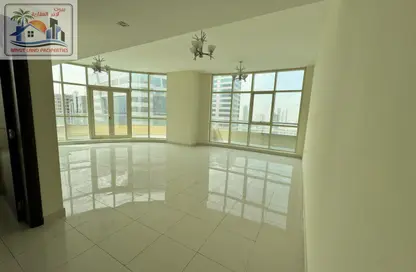 Apartment - 3 Bedrooms - 4 Bathrooms for rent in Al Khan Corniche - Al Khan - Sharjah