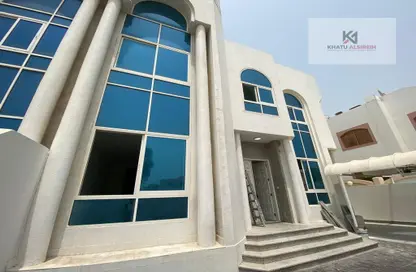 صورة لـ مبنى خارجي فيلا للايجار في مبارك محمد فرزت الخيلي - المشرف - أبوظبي ، صورة رقم 1